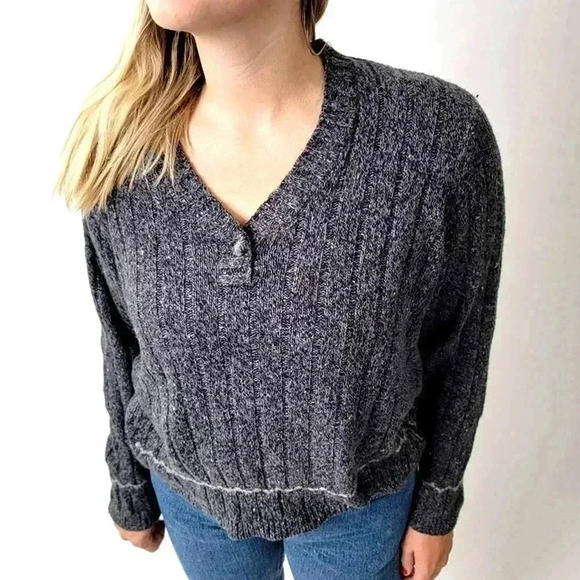 Woolrich Ribbed Deep Gray Cable Knit V-Neck Sweater - L - Picture 1 of 7